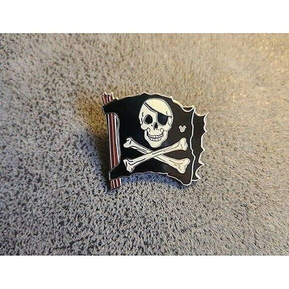 Disney Pins Cast Lanyard Collection 4 Pirates of the Caribbean - Picture 2 of 7